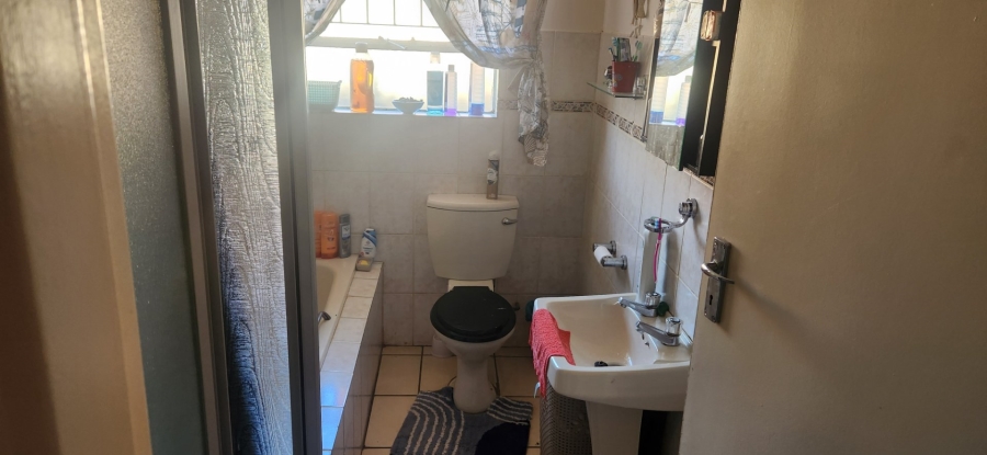 3 Bedroom Property for Sale in Langenhovenpark Free State